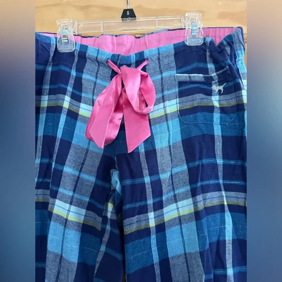 Victoria’s Secret Pink flannel pajama pants with drawstring - Picture 3 of 5